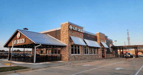 You Can Get A Jar Of Cheesecake In The Drive-Thru At This Quaint Eatery In Mississippi