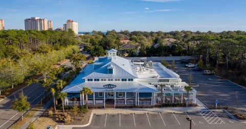 The Largest Seafood Dish In South Carolina Requires Sharing At Hook And Barrel