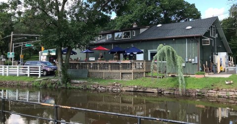 The Outdoor Cafe In New Jersey That Is The Prettiest Place To Enjoy A Warm Afternoon