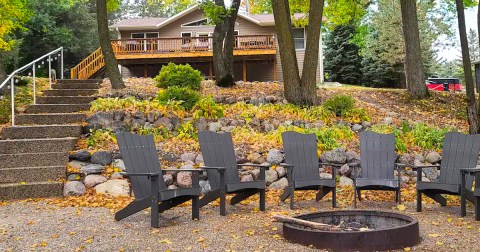 The Magnificent Lakefront Airbnb In Minnesota That Is Perfect For A Spring Retreat