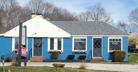 This Roadside Restaurant In Rhode Island Is Worth Stopping For